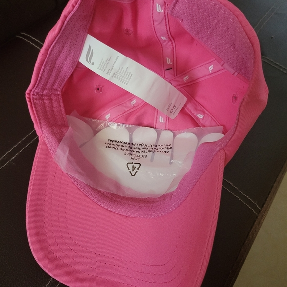 Fabletics - The Dad Hat - Picture 3 of 9